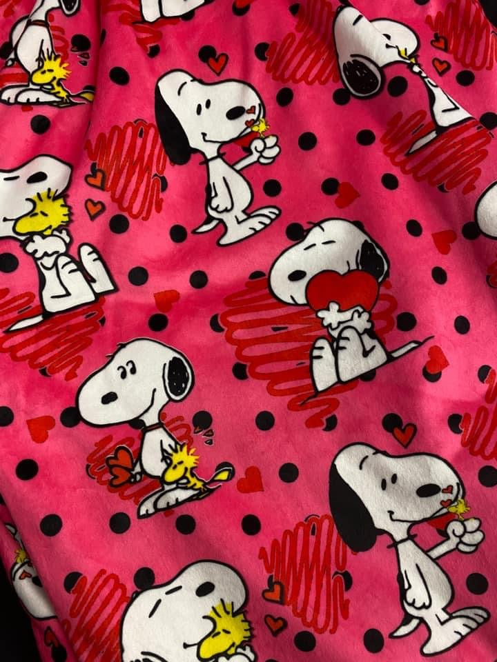 RETAIL DOUBLE MINKY - RTS - SNOOPY HEARTS PINK